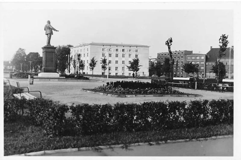 Tallinn: Behind the Iron Curtain Soviet Secrets Guided Tour - Walking Through Abandoned Military Sites in Viimsi Peninsula