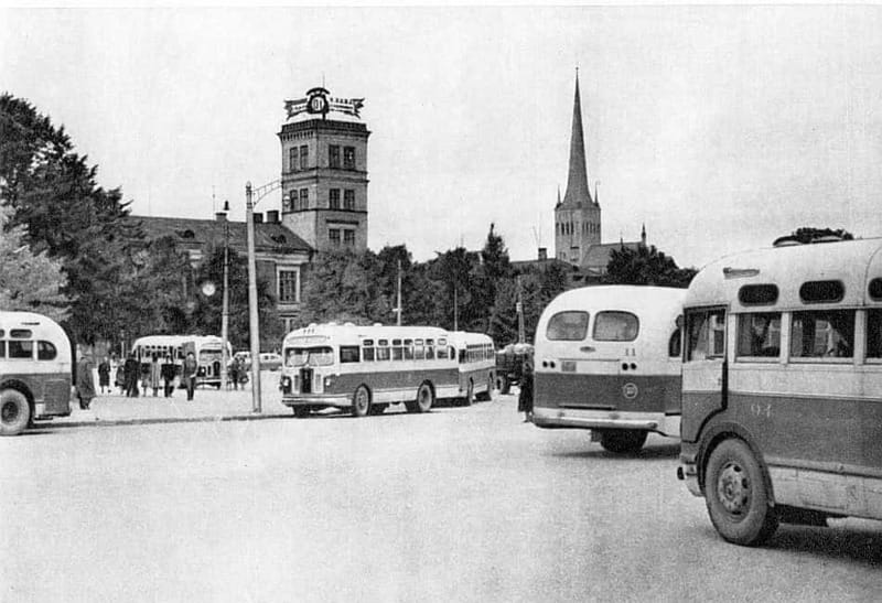 Tallinn: Behind the Iron Curtain Soviet Secrets Guided Tour - Photographs at Pirita and Final Coastal Views