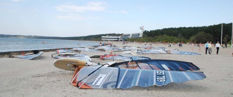 Tallinn Day Tour: Old Town Legends, Lunch & Modern Sights - Convenient Logistics and Group Size