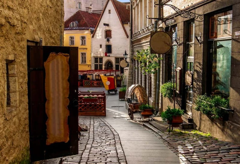 Tallinn: Guided Old Town Historical Walking Tour - Key Points
