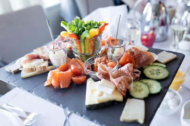 Tallinn-Helsinki All Inclusive Ferry Day Trip Business Class - Food and Beverages: Gourmet Options on the Go