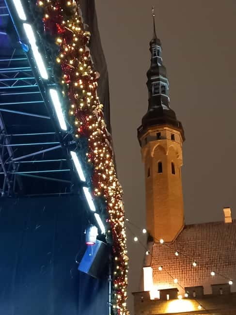 Tallinn: Lower and Upper Town (Guided Walking Tour) - Key Points