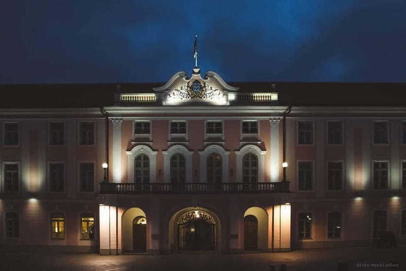 Tallinn: Old Town Ghost Tour - Exploring the Haunted Danish Kings Garden