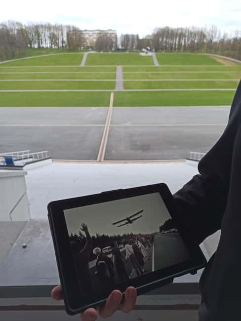 Tallinn singing grounds: story of bees that broke the empire - How the Guide Brings Estonia’s History Alive