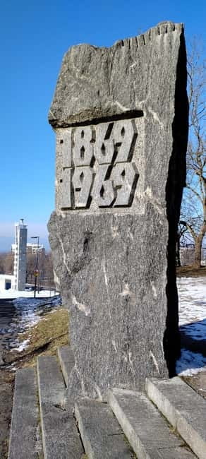 Tallinn singing grounds: story of bees that broke the empire - Who Will Appreciate This Tour Most