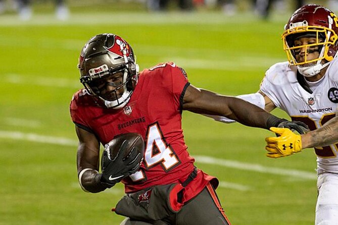 Tampa Bay Buccaneers Football Game at Raymond James Stadium - How the Tour is Structured at Raymond James Stadium