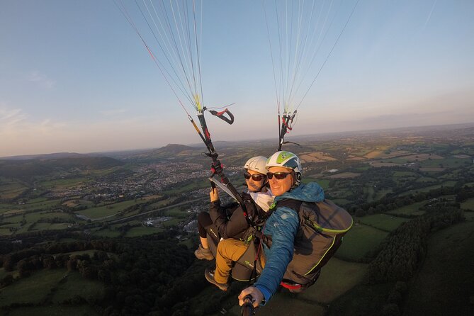 Tandem Paragliding Experience in the Brecon Beacons - How the Paragliding Flight Takes Off from the Welsh Mountains