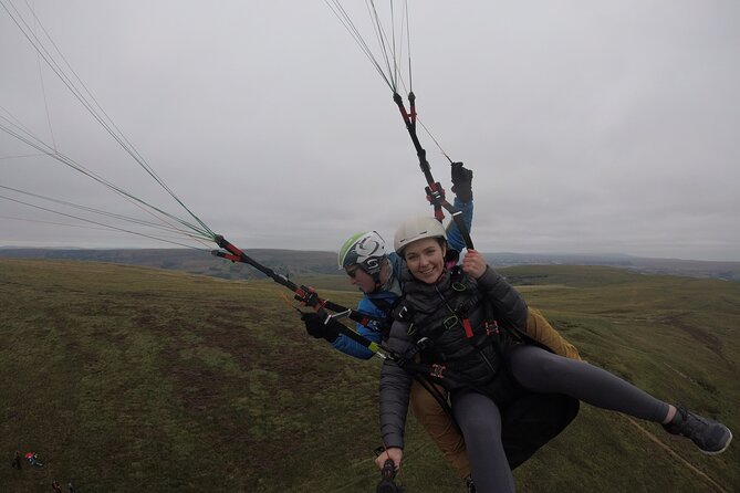 Tandem Paragliding Experience in the Brecon Beacons - Why This Paragliding Tour Stands Out in Wales