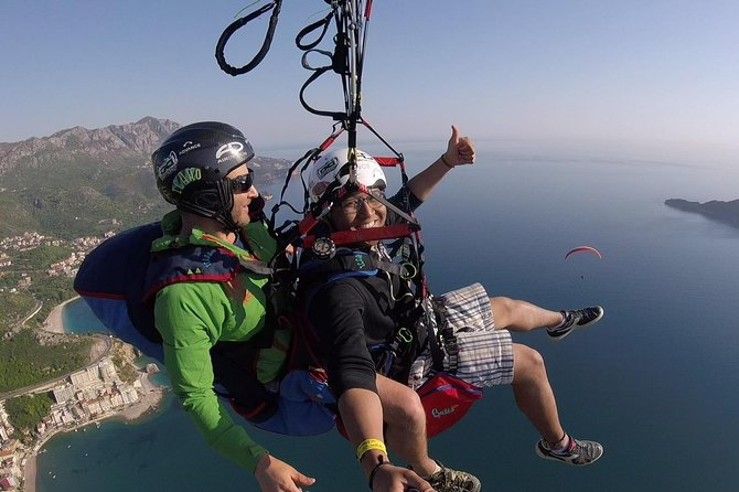 Tandem paragliding in Budva - The Paragliding Experience and Demonstrations