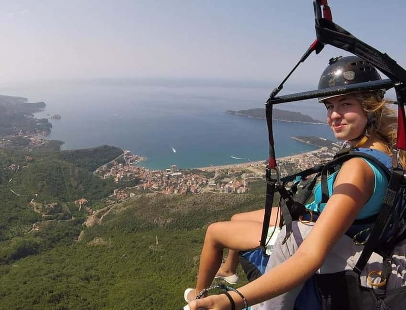 Tandem Paragliding in Budva with Expert Pilots/All-inclusive - The Flight Experience and Views of Sveti Stefan and Budva