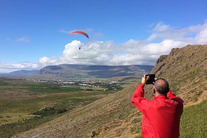 Tandem Paragliding over the Rugged Lava Fields at Blue Mountains - Cancellation Policy and Weather Flexibility