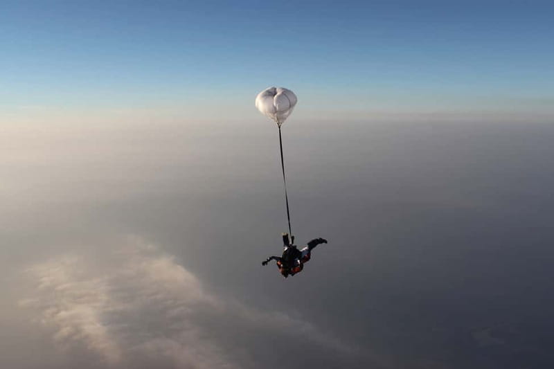 Tandem Skydiving Adventure in Prague - Safety and Training Protocols for Skydivers of All Ages