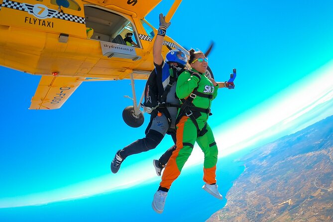 Tandem Skydiving Algarve from 15.000ft  5000m - The Jump Experience: Freefall and Landing