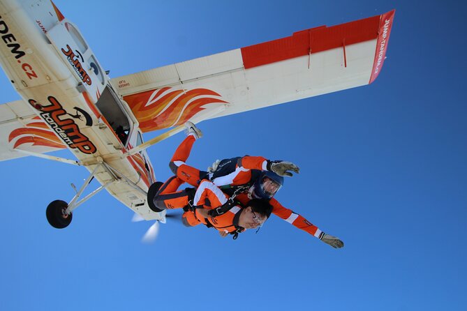 Tandem Skydiving in Prague - Tandem Jump with transfers! - What’s Included and What’s Extra