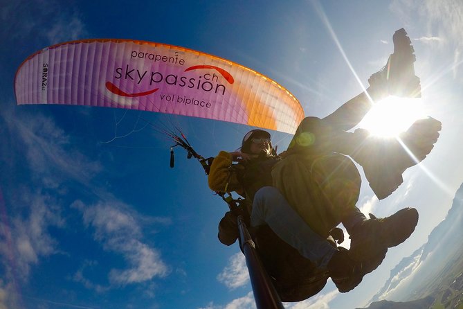 Tandy paragliding - The Starting Point: Skypassion in Noville