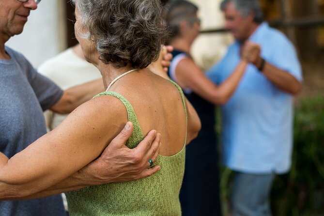 Tango Lessons in Apocoronas Area - Key Points