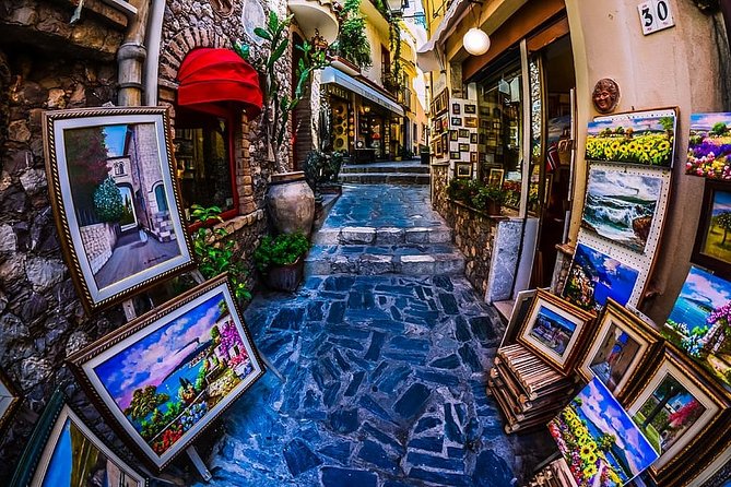 Taormina and Castelmola private and guided tour with Arancino - Comfortable Transport and Private Atmosphere