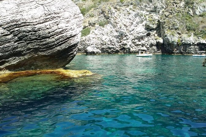 Taormina and Isola Bella Day Tour Including Boat Tour - Boat Ride to Isola Bella and Coastal Views