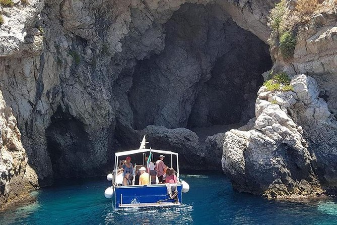 Taormina and Isola Bella Day Tour Including Boat Tour - Visiting Isola Bella: Natural Beauty and Marine Caves