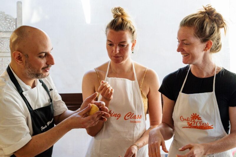 Taormina: Arancino making class - Personalization and Certificates