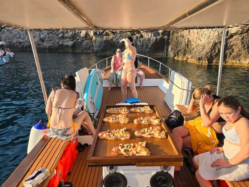 Taormina: Boat Tour with Sicilian Wine Tasting - Exploring the Scenic Itinerary and Top Stops