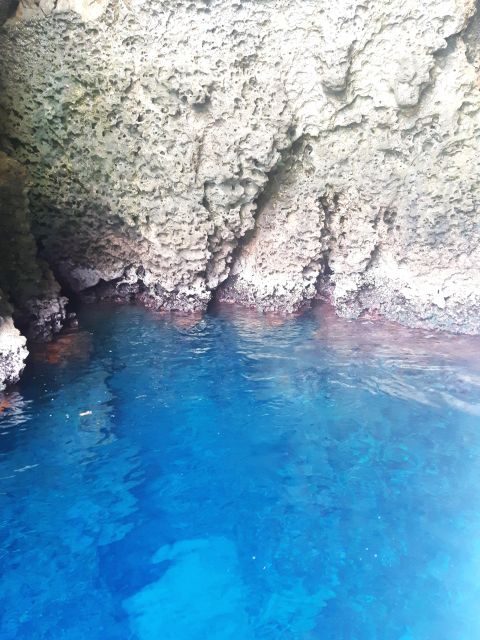 Taormina Coast : Classic Tour with aperitif - Comfort, Availability, and Group Size