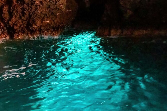 Taormina Sightseeing Private luxury Boat Tour with Aperitif - The Comfort and Style of the Private Boat