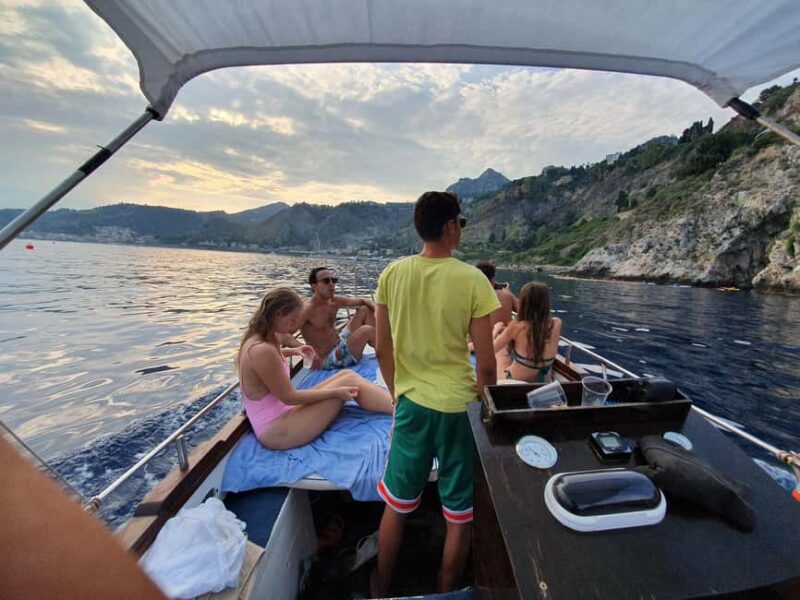 Taormina: Sunset Boat Tour with Aperitif - Meeting Location and Accessibility Tips
