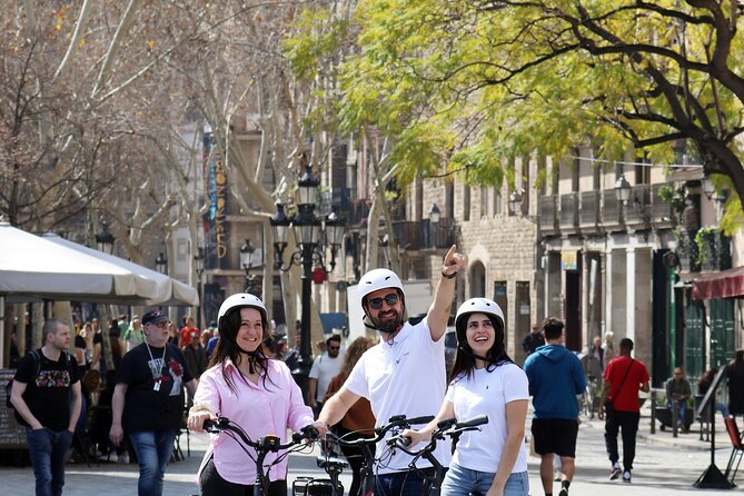 Tapas Tasting Bike/E-Bike Tour in Barcelona - Discover Barcelona’s Seaside at Barceloneta