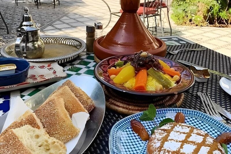 Tarifa/Algeciras: Tangier Private Day Tour with Ferry Ticket - The Old Towns Narrow Streets and Historic Charm