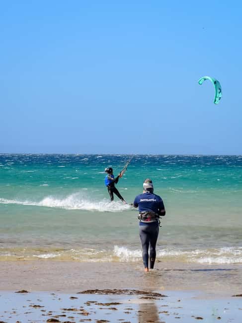 Tarifa: Private kitesurfing lessons with Matos Tarifa - Practical Information: Meeting Point and What to Bring
