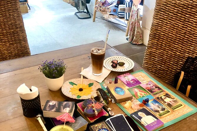 Tarot Reading with Coffee & Chocolate @Xocodiva - Who Will Appreciate This Tour Most?