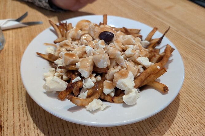 Taste Montreal +8 Local Dishes on Jean-Talon & Little Italy Tour - Tasting the Signature Dishes: From Focaccia to Cannoli