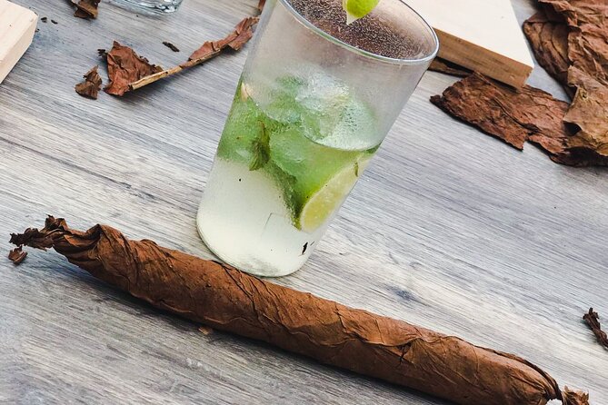 Taste of Mexico: Rolling Cigar & Tequila Experience with transfer - Shopping and Strolling in Cozumel Town