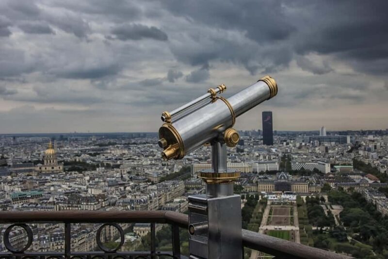 Taste of Paris: Private Gourmet Food Tour & Seine Cruise - Indulgence at Jacques Genin: Pastries and Caramels