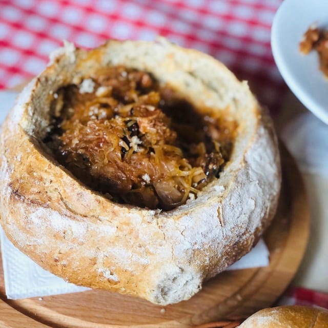 Taste of Poland - Old Town food tour and guided walk in one - Sampling Local Snacks in a Traditional Restaurant