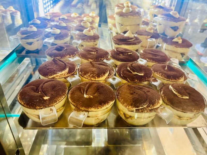 Taste of Rome: Food Walking Tour & Sightseeing with expert - Practical Details: Meeting Point, Group Size, and Accessibility