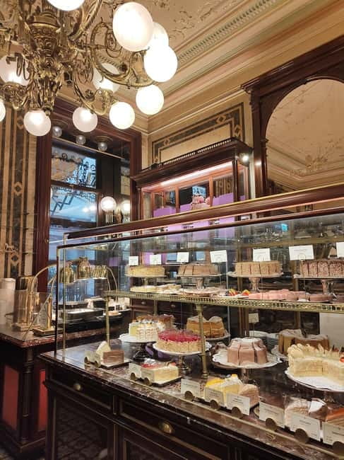 Taste of Vienna: The Ultimate Full Meal Austrian Food Tour - Tasting Viennese Sausages at a Local Bar