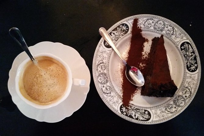 Tasting Madrid: Tapas Private Guided Tour (Customizable) - The Unique Role of the Private Guide in Enhancing the Experience