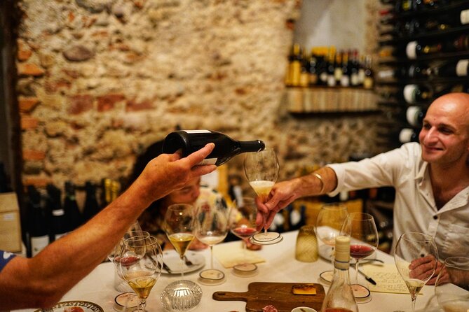 Tasting of 3 Garda Wines and Tortellini in Valeggio - The Villages of Valeggio and Borghetto sul Mincio