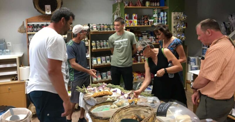 Tastings of Heraklion city - sightseeing walking tour - Key Heraklion Landmarks and Cultural Stops