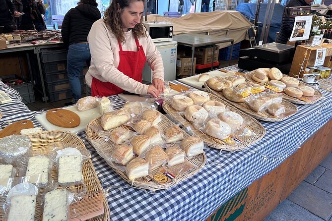 Tasty Barcelona Street Food Tour With Local Market Visit - Exploring the Gothic Quarter and Placa de Sant Agustí Vell