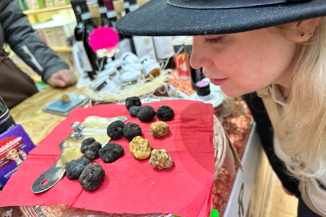 Tasty Trionfale Farmers Market Food Tour and Local Wines Tasting - Walking Along the Vatican Walls