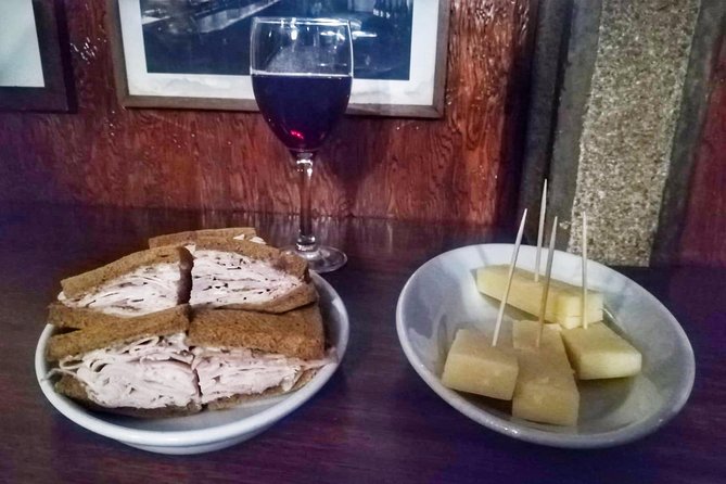 Tasty Venice Dinner Food Tour around Jewish Ghetto & Cannaregio Quarter - Tasting Venetian Classics and Kosher Specialties