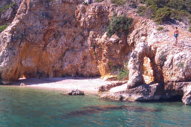 Taxi boat Kormat - Excursions for Fishing and Snorkeling Lovers