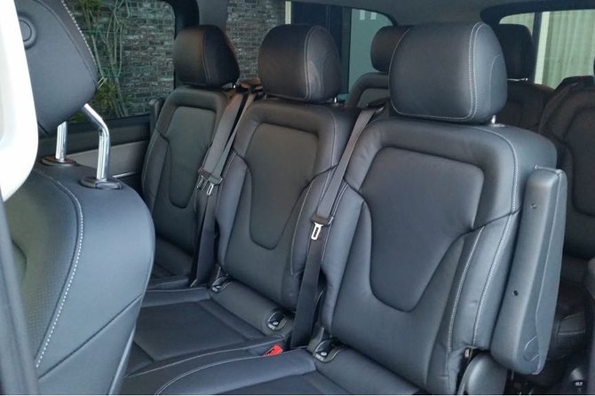 Taxi minibus Transfer Amsterdam Hotel to cruise port Amsterdam - Easy Booking and Direct Communication with the Driver