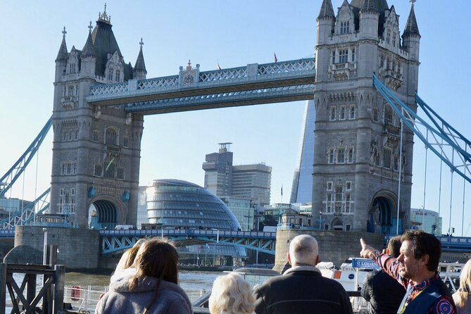 Taxi Private Tour of the Big Sights of London - The Tower of London and Tower Bridge Views