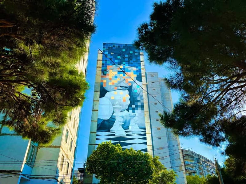 Tbilisi: 100+ Graffiti & Murals, Street Art Guided Tour - Key Points