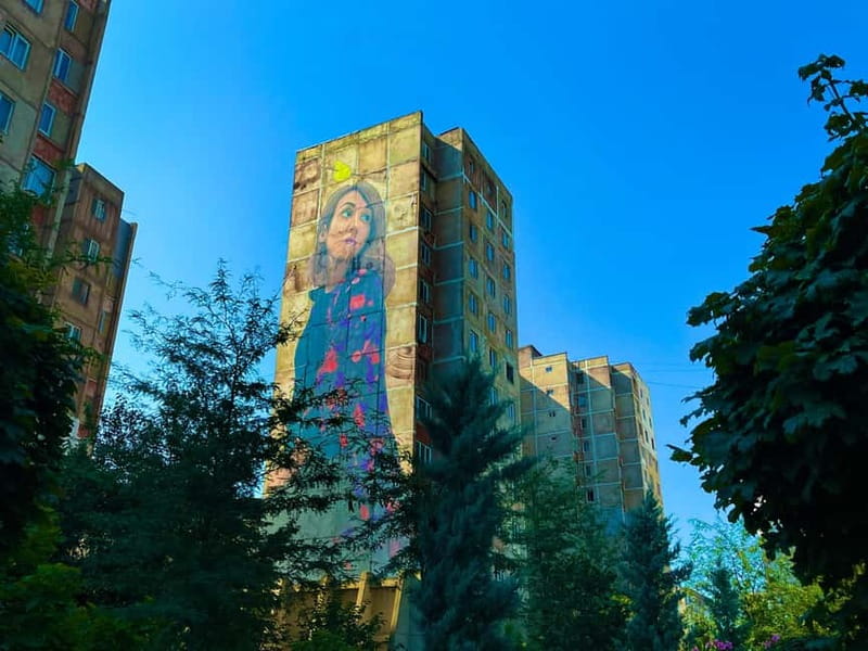 Tbilisi: 100+ Graffiti & Murals, Street Art Guided Tour - Highlighting Iconic Murals by Notable Artists