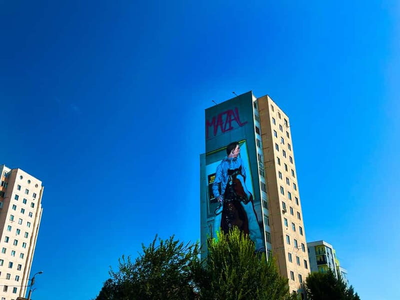 Tbilisi: 100+ Graffiti & Murals, Street Art Guided Tour - Discovering Artistic Symbols at Mziuri Park and Art Palaces